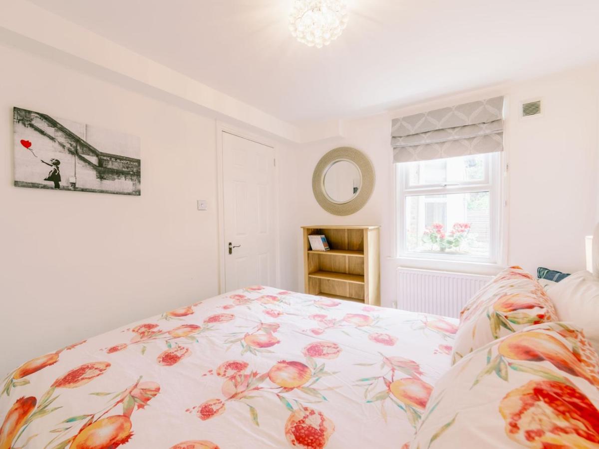 Апартаменты Pass The Keys Recently Renovated 1Br Flat With Private Garden In South Лондон Экстерьер фото