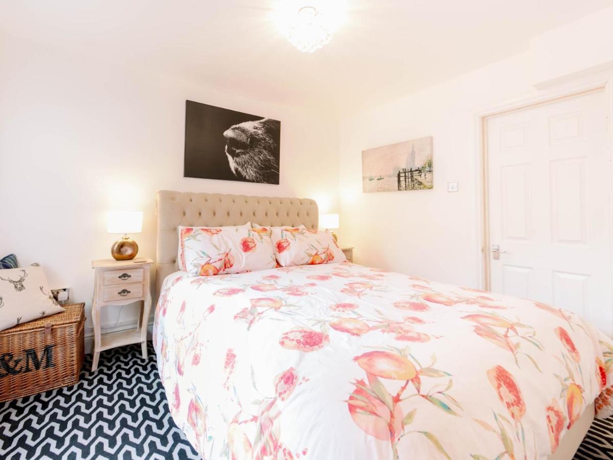 Апартаменты Pass The Keys Recently Renovated 1Br Flat With Private Garden In South Лондон Экстерьер фото