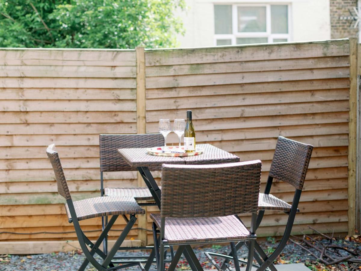 Апартаменты Pass The Keys Recently Renovated 1Br Flat With Private Garden In South Лондон Экстерьер фото